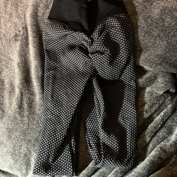 Tik Tok leggings. Size Large gray and black. - Picture 3 of 5